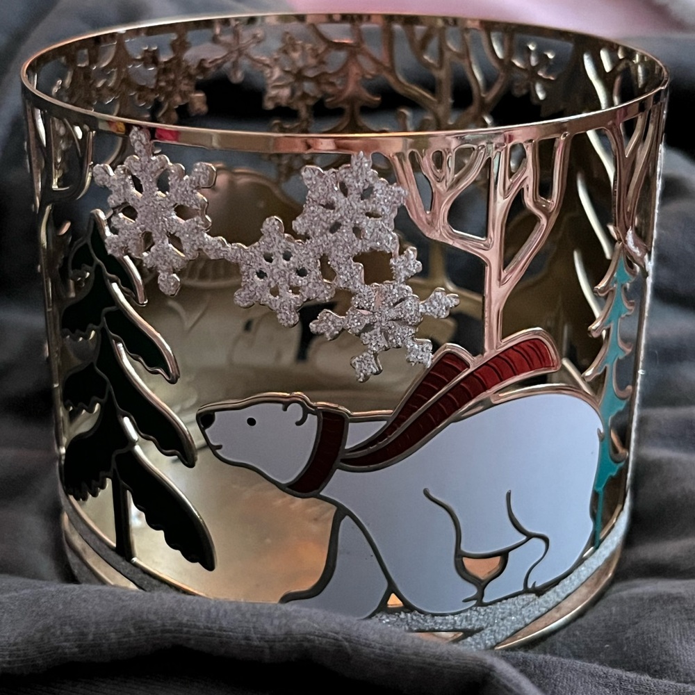 bath & body works 3-wick polar bear candle holder